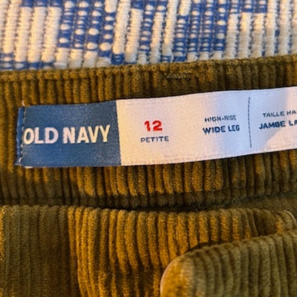 Old Navy Wide Leg Corduroy cropped pants (12 Petite) - Picture 1 of 4